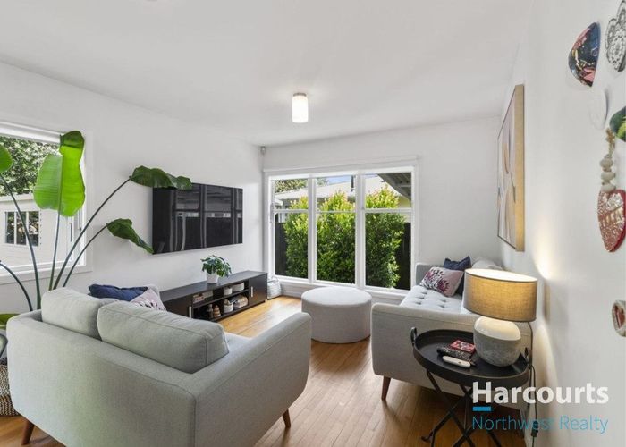  at 2/92 Kervil Avenue, Te Atatu Peninsula, Waitakere City, Auckland