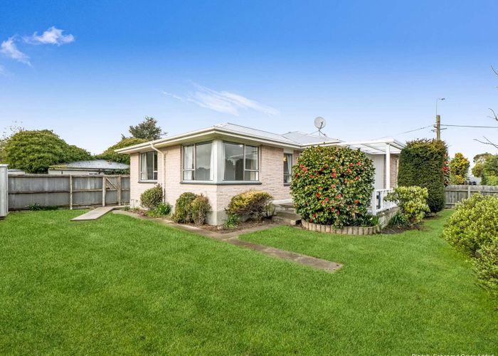  at 402 Yaldhurst Road, Russley, Christchurch City, Canterbury