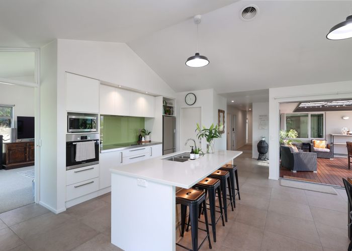  at 9 Bright Lane, Redwood Valley, Richmond