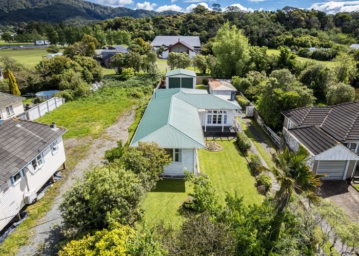  at 21 Wellington Road, Wainuiomata, Lower Hutt