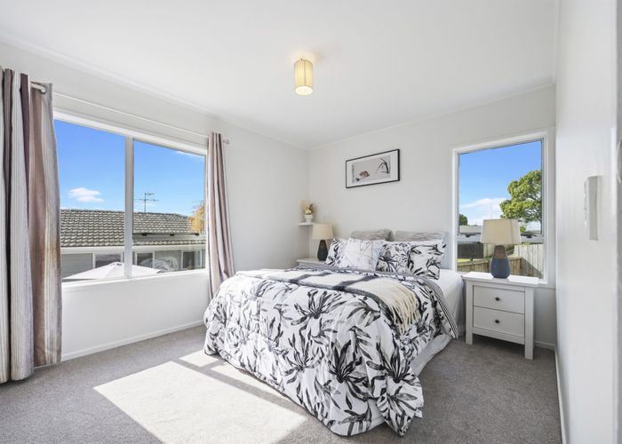 at 15 Doone Place, Massey, Waitakere City, Auckland