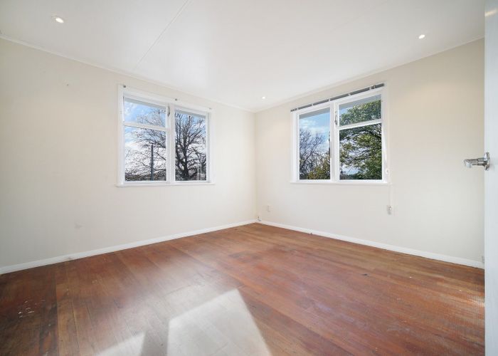  at 6 Greenslade Crescent, Northcote, North Shore City, Auckland