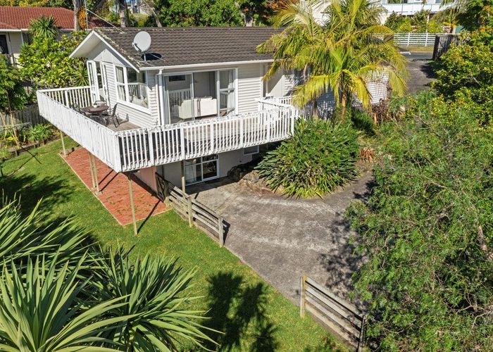  at 8 Weatherly Road, Torbay, North Shore City, Auckland