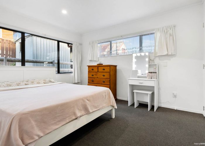  at 2/22 Duke Street, Papakura, Auckland