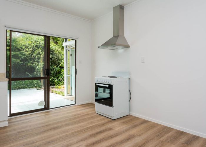  at 3/683 East Coast Road, Browns Bay, North Shore City, Auckland