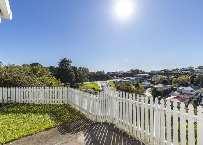  at 8 Lynmouth Heights, Lynmouth, New Plymouth, Taranaki