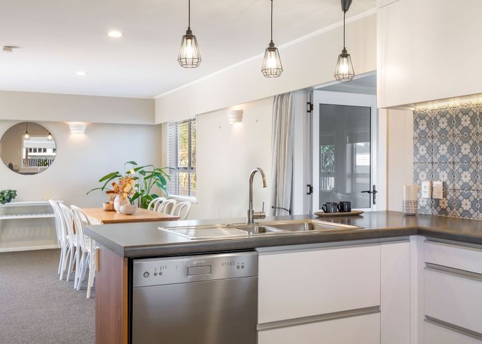  at 90 Barrack Road, Mount Wellington, Auckland City, Auckland