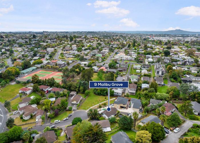  at 9 Malibu Grove, Bayview, Auckland
