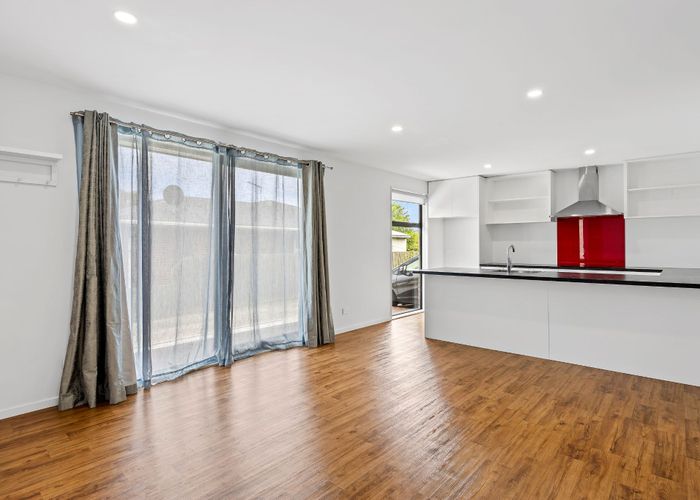  at 393C Linwood Avenue, Bromley, Christchurch