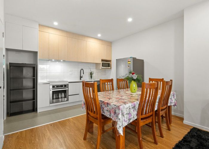 at 2F Cadiz Place, Papakura, Papakura, Auckland