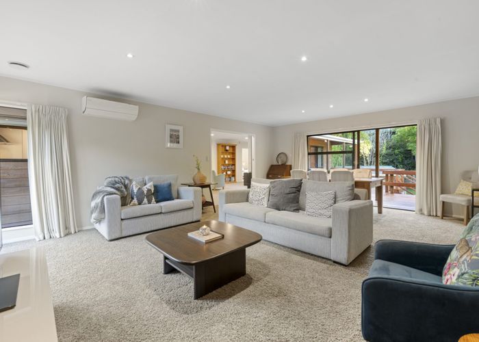  at 86 Haseler Crescent, Howick, Auckland