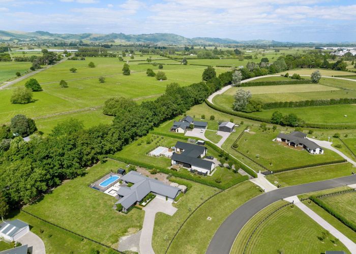  at 5 South Oaks Close, Pukemoremore, Cambridge