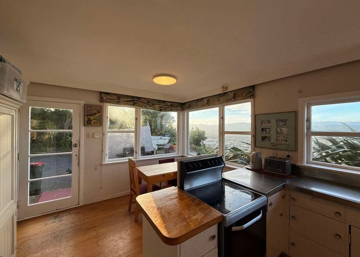  at 17 Rakeiora Grove, Korokoro, Lower Hutt, Wellington