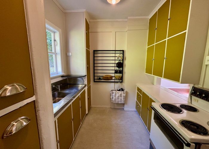  at 15 Connolly Avenue, Mount Roskill, Auckland