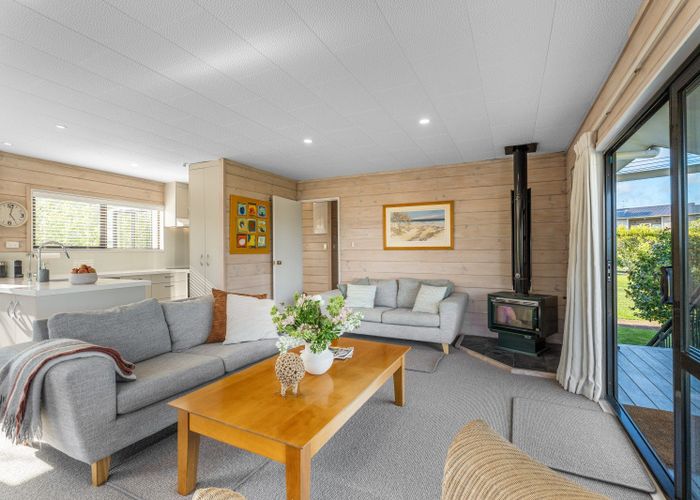  at 52 Mako Street, Oneroa, Waiheke Island, Auckland