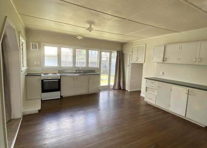  at 12 Brocas Avenue, Hillcrest, Hamilton, Waikato