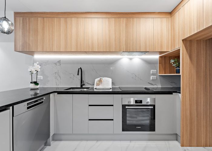 at 10/23 Tudor Road, Henderson, Waitakere City, Auckland