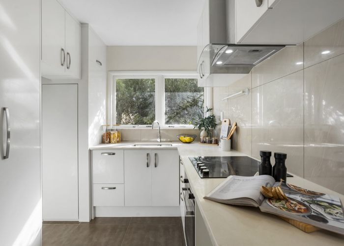  at 4/11 Tawera Road, Greenlane, Auckland City, Auckland