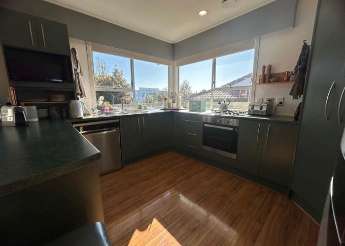  at 36 Kurnell Drive, Botany Downs, Manukau City, Auckland