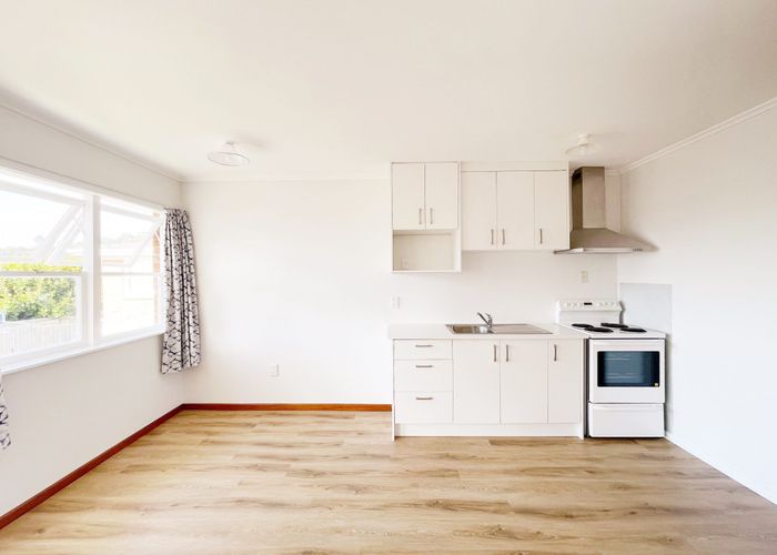  at 2/14 Milton Road, Mount Eden, Auckland City, Auckland