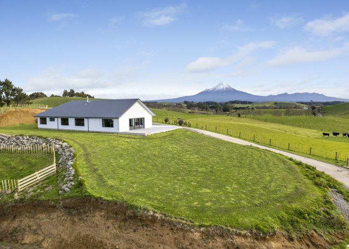  at 142 Kaimata Road, Inglewood, New Plymouth, Taranaki