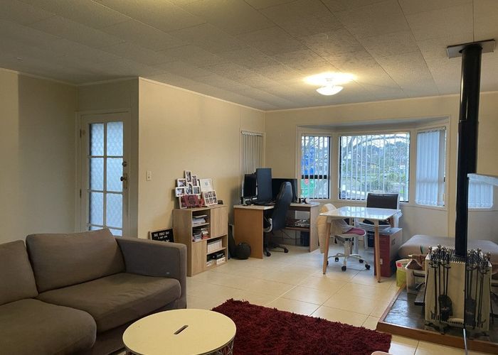  at 2/1 Barbados Dr, Unsworth Heights, North Shore City, Auckland