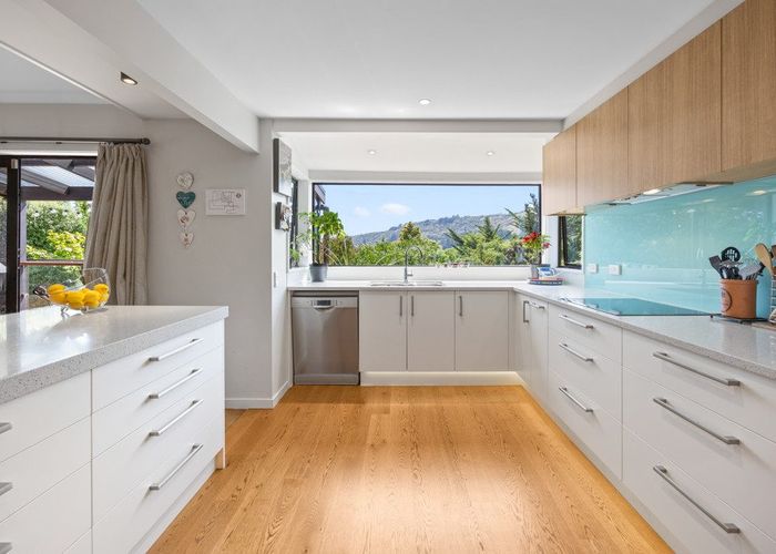  at 84 Flinders Road, Heathcote Valley, Christchurch