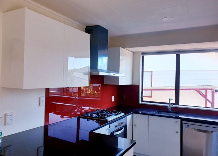  at 28 Glen Close, Glen Eden, Waitakere City, Auckland