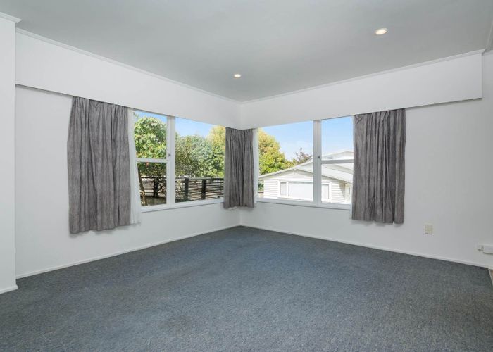  at 4/85 Lake Road, Belmont, North Shore City, Auckland