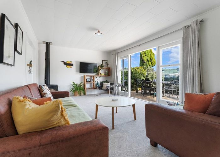  at 6 Lindis Place, Mangere Bridge, Manukau City, Auckland