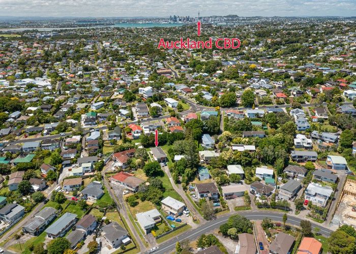  at 13 Downing Street, Glenfield, North Shore City, Auckland