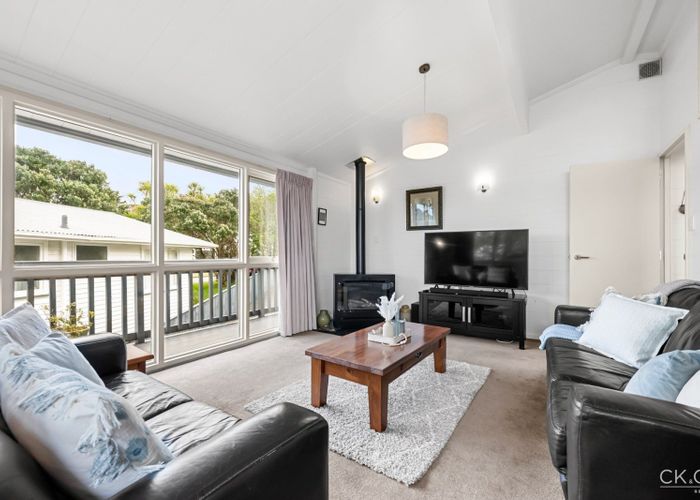  at 224 Dowse Drive, Maungaraki, Lower Hutt, Wellington
