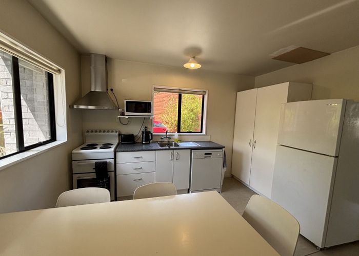  at 2/111 Clarence Street, Riccarton, Christchurch City, Canterbury