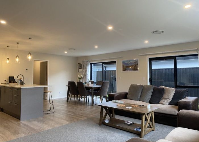  at 21 Thornbury Lane, Upper Hutt, Upper Hutt, Wellington