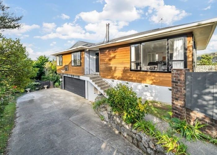  at 43 Discovery Drive, Whitby, Porirua
