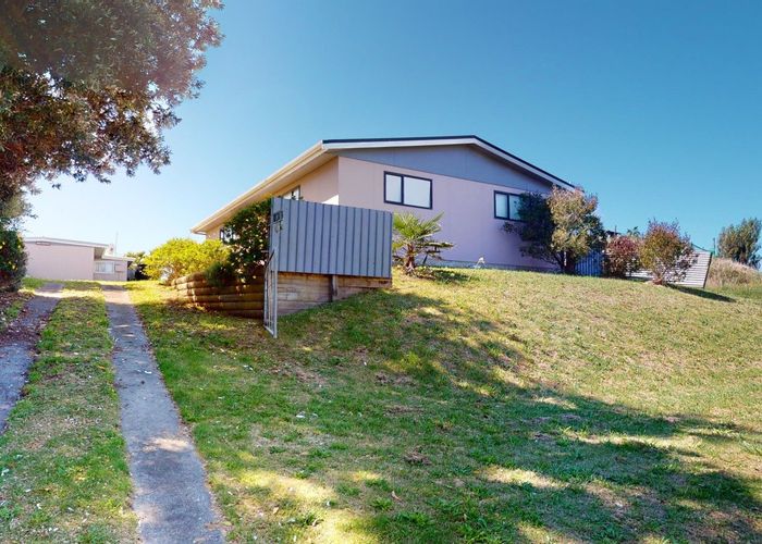  at 14 Ramona Avenue, Waitarere Beach, Horowhenua, Manawatu / Whanganui