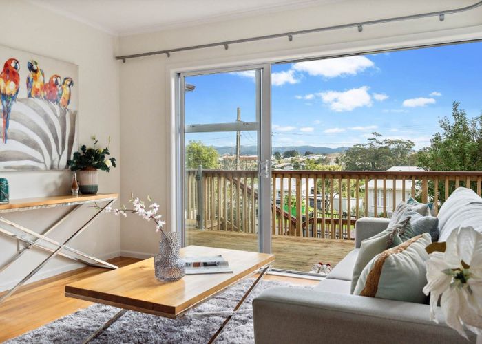  at 3 Marie Crescent, Te Atatu South, Waitakere City, Auckland