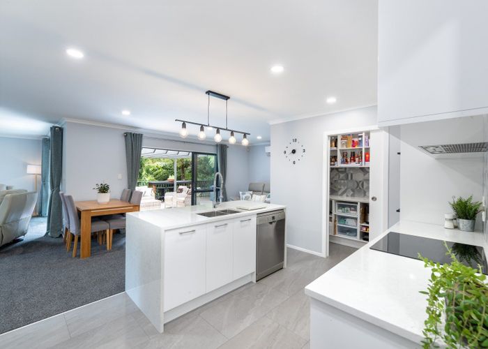  at 43 Forest Road, Pinehaven, Upper Hutt, Wellington