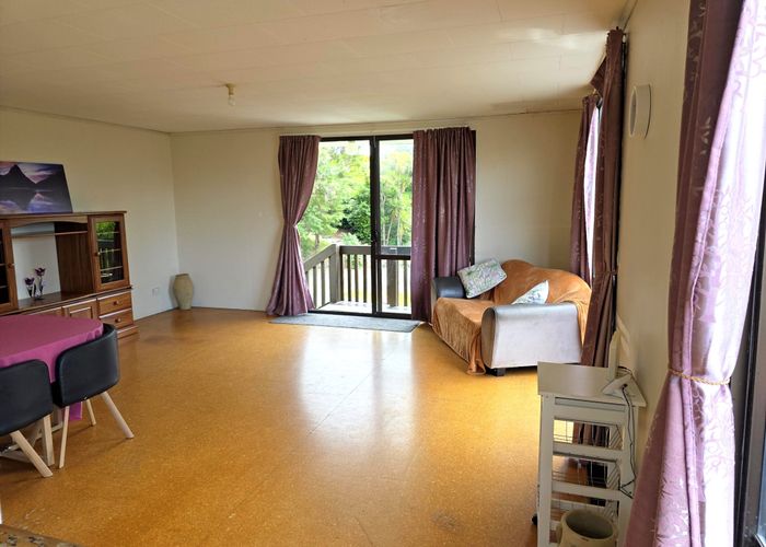  at 1/231 Don Buck Road, Massey, Waitakere City, Auckland