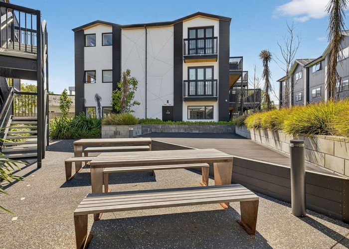  at 2/466 Hagley Avenue, City Centre, Christchurch City, Canterbury