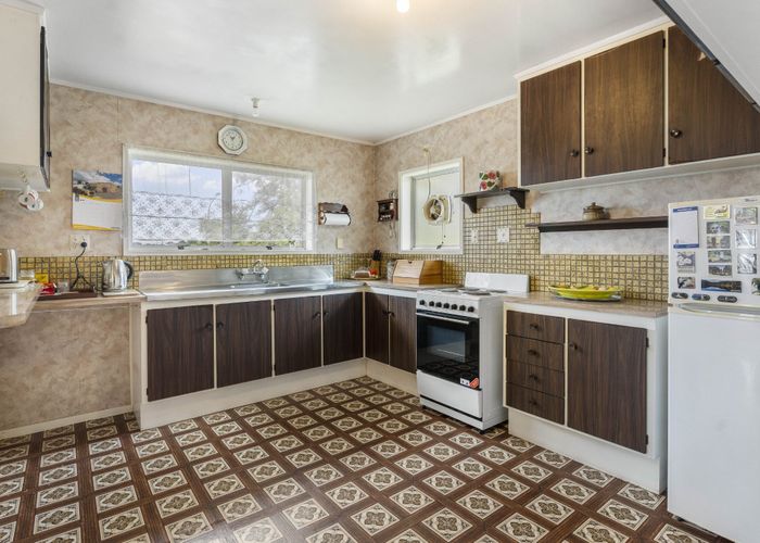  at 195 Glamorgan Drive, Torbay, Auckland