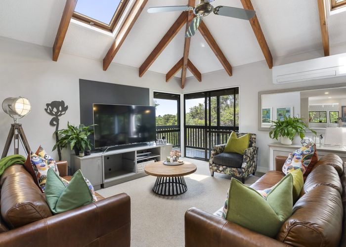  at 65 Porritt Avenue, Chatswood, Auckland