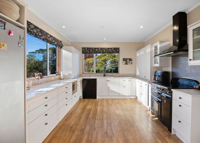  at 120 Maisey Road, Redwood Valley