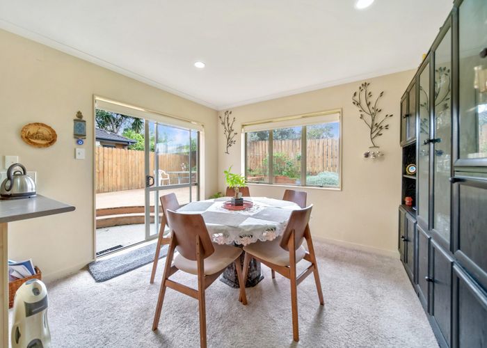  at 14 Brunswick Rise, Mangere, Auckland