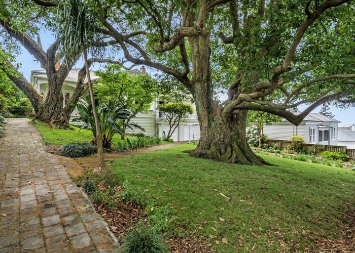 at 18 Westbourne Road, Remuera, Auckland