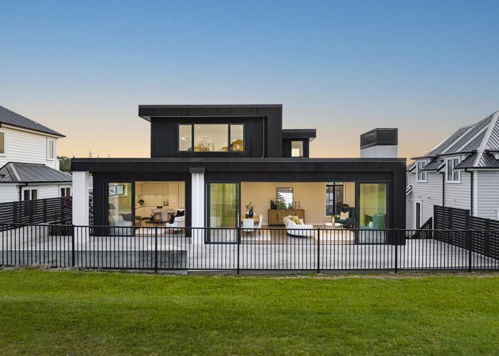  at 14 Third Fairway Place, Albany, North Shore City, Auckland
