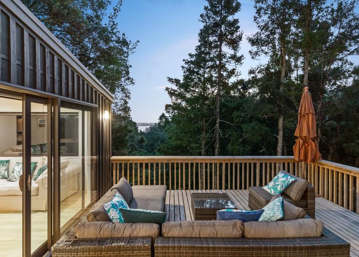  at 10 Hebe Place, Birkenhead, Auckland