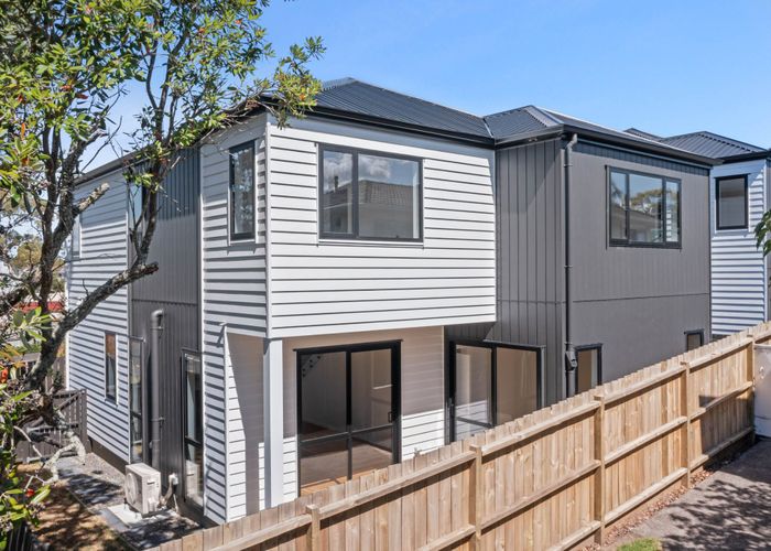  at 105 Sycamore Drive, Sunnynook, North Shore City, Auckland