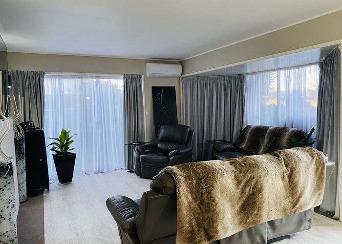  at 22 Hedge Row, Sunnyhills, Manukau City, Auckland