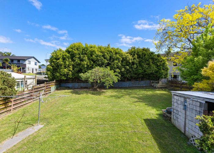  at 4 Amorino Drive, Red Beach, Red Beach
